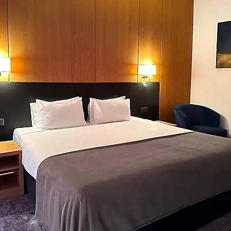 Gazda Hotel&restaurant - Self Chek-in Hotel Jesenice (Prague-West)