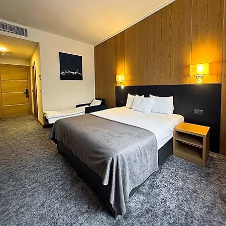 Gazda Hotel&restaurant - Self Chek-in Jesenice (Prague-West)
