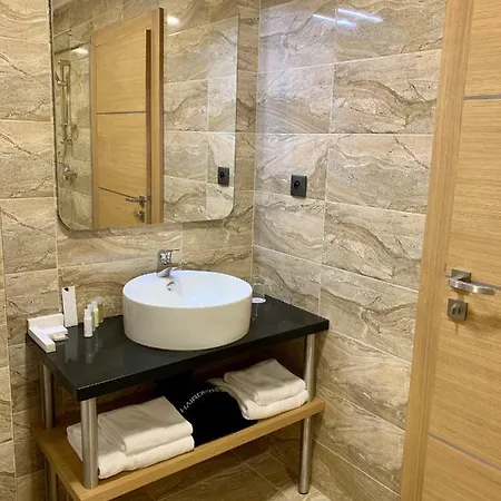 Gazda Hotel&restaurant - Self Chek-in Ξενοδοχείο